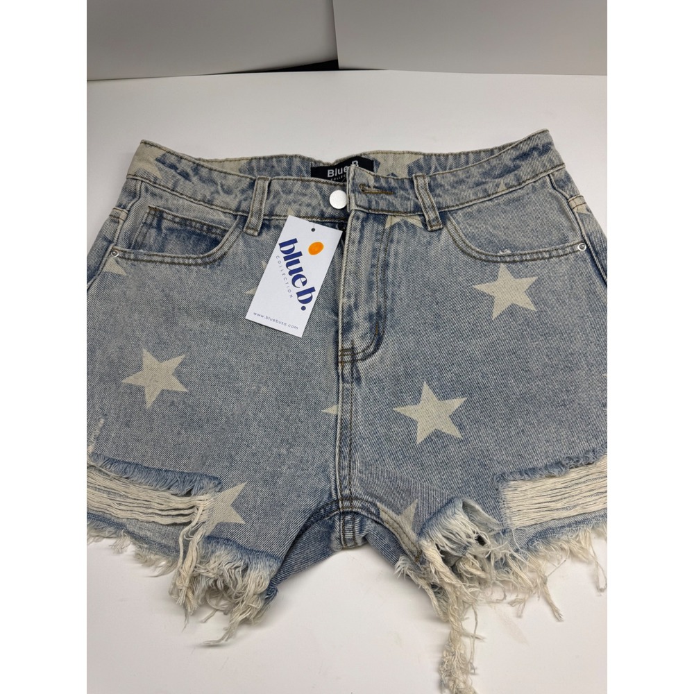 NWT Blue B Collection Star Print Distressed Denim Shorts Light Wash, Large